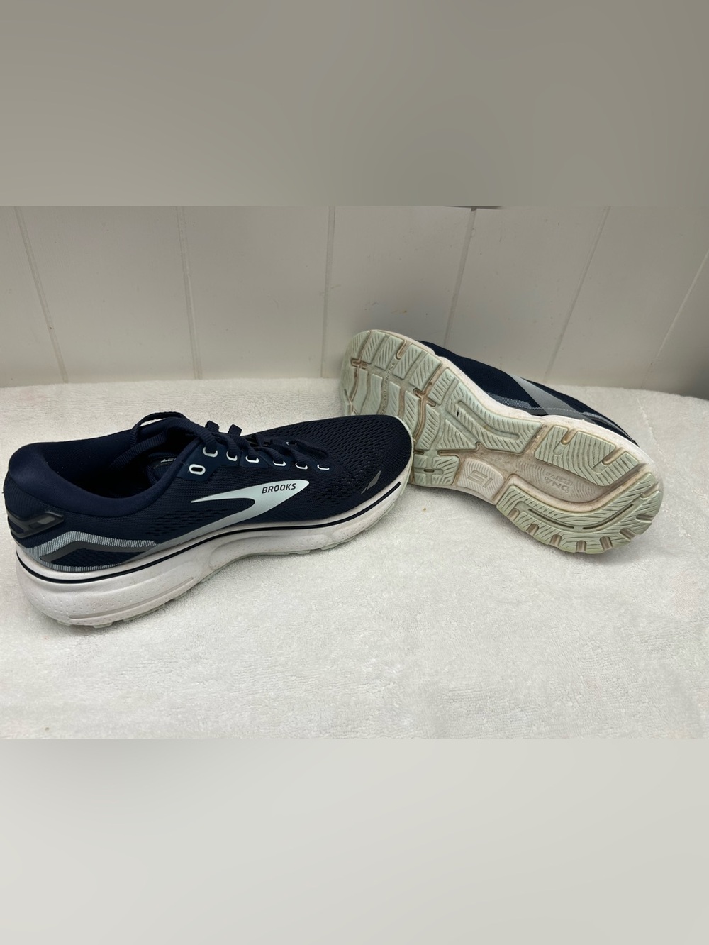 Brooks Navy and White Lightweight Running Sneakers